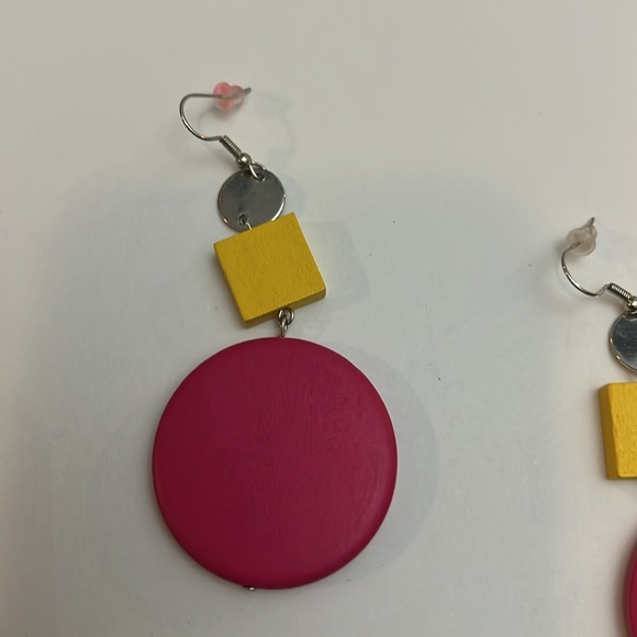 Earrings - Picture 6 of 7